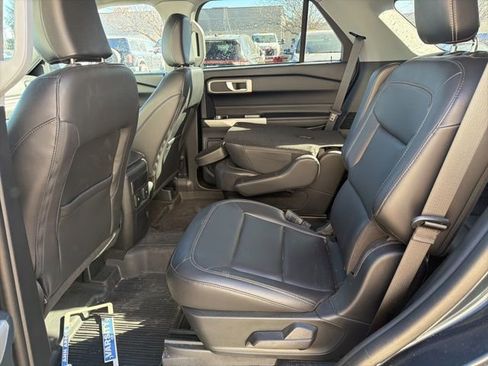 Used 2023 Ford Explorer XLT w/ Equipment Group 202A image 12