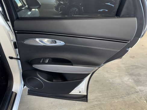 Used 2023 Genesis GV70 2.5T w/ Advanced Package image 11