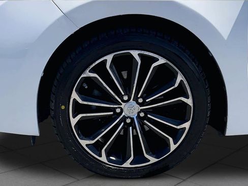 Used 2015 Toyota Corolla S FWD image 11