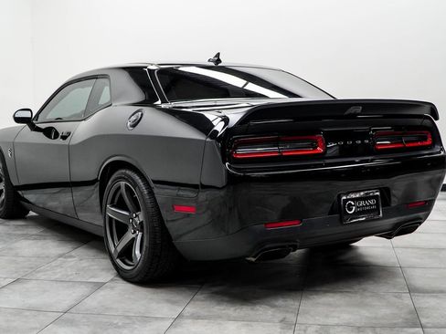 Used 2023 Dodge Challenger SRT Hellcat w/ Driver Convenience Group image 11