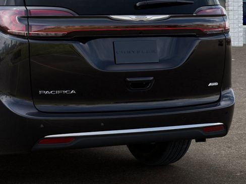 Used 2026 Chrysler Pacifica Select AWD/4WD image 13