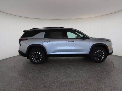 Used 2025 Chevrolet Traverse Z71 w/ Enhanced Driving Package image 22