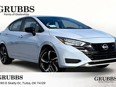 New 2025 Nissan Versa SR w/ Trunk Package