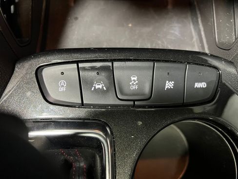 Used 2025 Chevrolet TrailBlazer RS w/ Convenience Package image 14