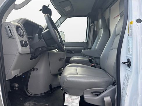 Used 2022 Ford E-350 and Econoline 350 Super Duty w/ Power Windows & Locks Group image 9