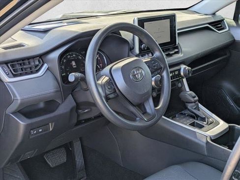 Used 2025 Toyota RAV4 XLE AWD/4WD image 10
