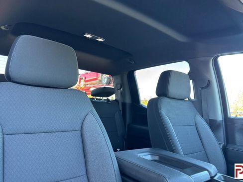 Certified 2022 GMC Sierra 1500 SLE w/ X31 Off-Road Package AWD/4WD image 17