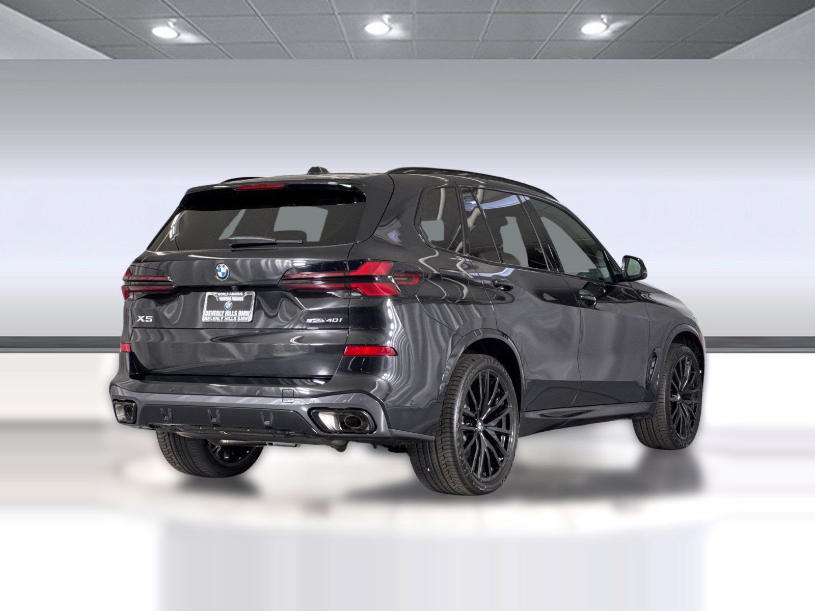 Used 2026 BMW X5 sDrive40i w/ M Sport Package RWD image 9