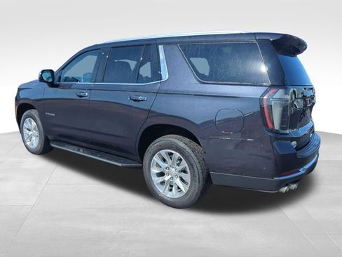 Used 2025 Chevrolet Tahoe Premier AWD/4WD image 3