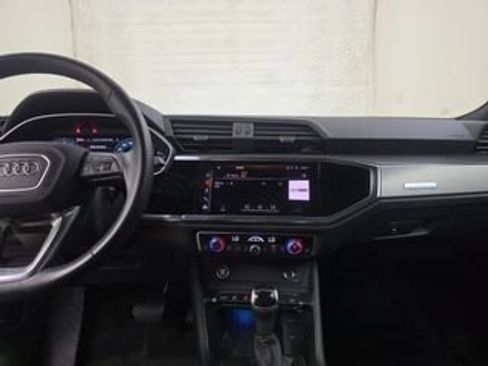 Used 2024 Audi Q3 2.0T Premium Plus AWD/4WD image 3