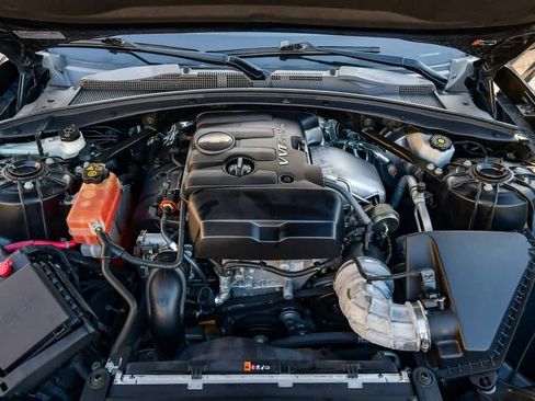 Used 2021 Chevrolet Camaro LT image 33