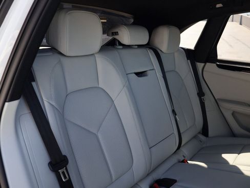 New 2026 Porsche Macan AWD/4WD image 23