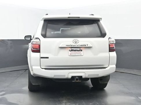 Used 2021 Toyota 4Runner SR5 Premium w/ Moonroof Package RWD image 4