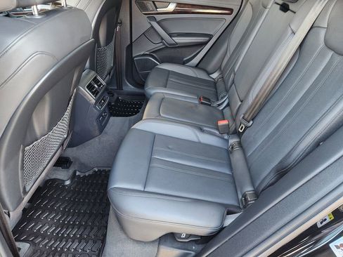 Used 2019 Audi Q5 Prestige w/ Prestige Package image 28