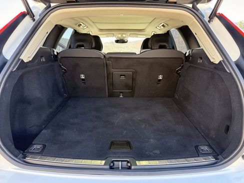 Certified 2025 Volvo XC60 B5 Plus image 12