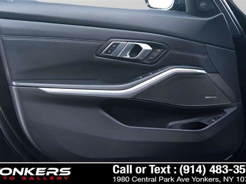 Used 2022 BMW M3 Competition w/ M Carbon Exterior Package image 22