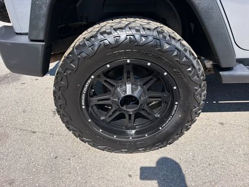 Used 2015 Jeep Wrangler Unlimited Sport w/ Quick Order Package 24S AWD/4WD image 27