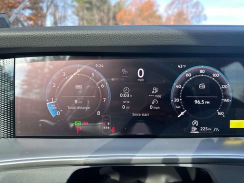 New 2026 Volkswagen Tiguan SE image 8