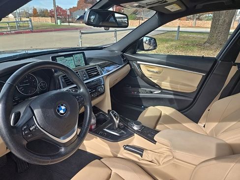 Used 2017 BMW 330i Sedan image 12