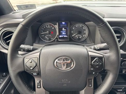 Used 2023 Toyota Tacoma TRD Sport w/ Technology Package AWD/4WD image 15