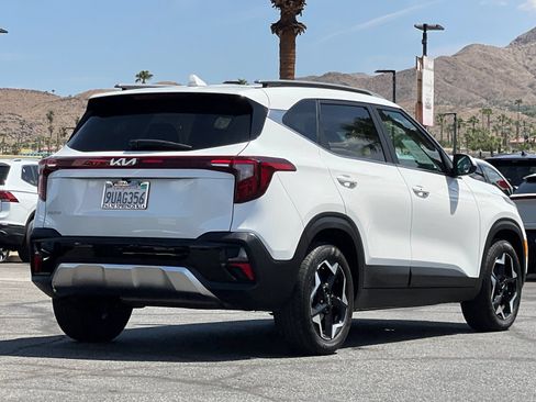 Certified 2025 Kia Seltos EX FWD image 3