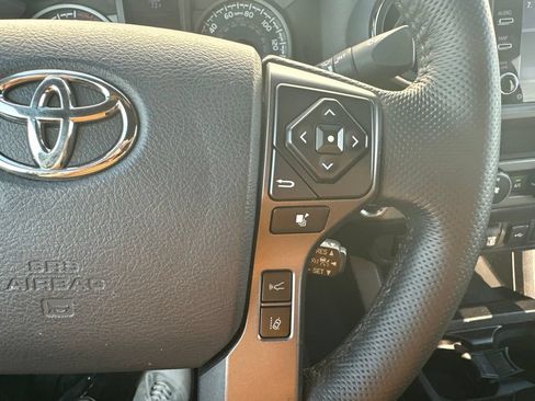 Used 2020 Toyota Tacoma TRD Sport w/ Technology Package AWD/4WD image 38