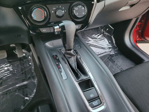 Used 2017 Honda HR-V LX image 26