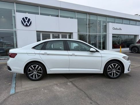 New 2026 Volkswagen Jetta SE image 7