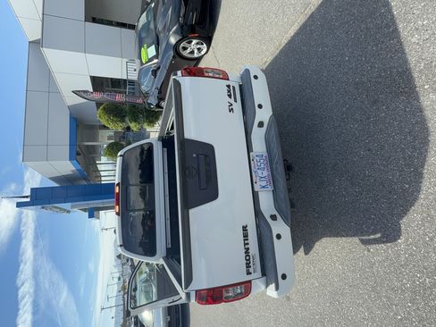 Used 2019 Nissan Frontier SV w/ Value Truck Package image 6