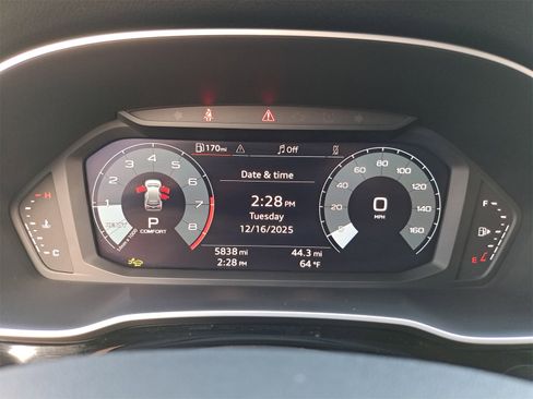 Certified 2025 Audi Q3 2.0T Premium w/ Convenience Package image 20