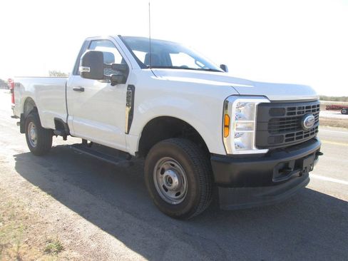 Used 2024 Ford F250 XL w/ 360-Degree Camera Package AWD/4WD image 5