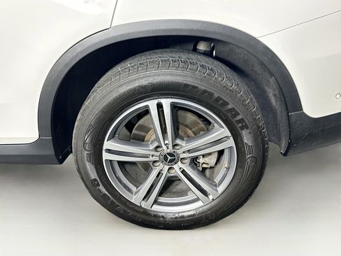 Used 2021 Mercedes-Benz GLC 300 w/ Premium Package image 11