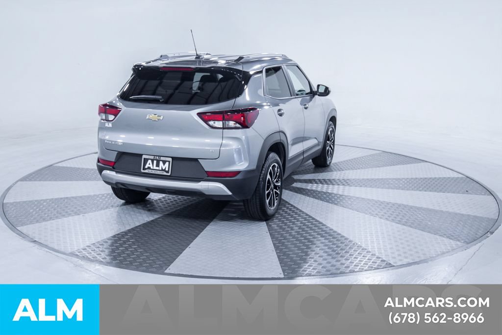 Used 2025 Chevrolet TrailBlazer LT FWD image 9