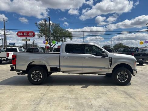 Used 2023 Ford F350 Lariat w/ Lariat Ultimate Package image 5