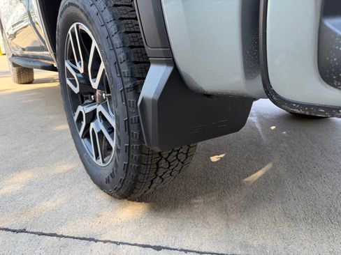 New 2026 GMC Sierra 1500 AT4 w/ AT4 Premium Package AWD/4WD image 38