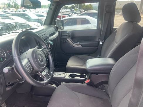Used 2015 Jeep Wrangler Unlimited Sport w/ Quick Order Package 24S AWD/4WD image 8