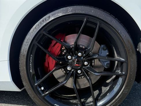 Used 2025 Chevrolet Corvette Z06 image 10