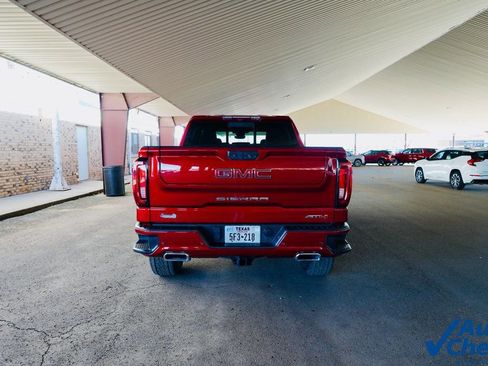 Used 2024 GMC Sierra 1500 AT4 w/ Technology Package image 4