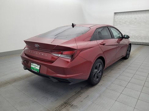 Used 2023 Hyundai Elantra SEL w/ Preferred Accessory Package image 9