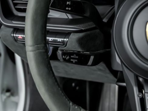 Used 2024 Porsche 911 Carrera GTS RWD image 29