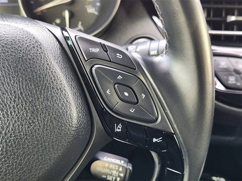 Used 2019 Toyota C-HR Limited image 31