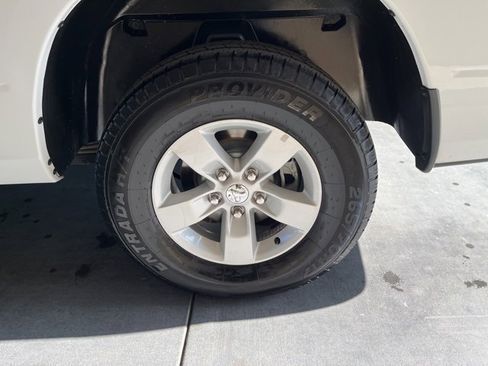 Used 2017 RAM 1500 Classic SLT image 31