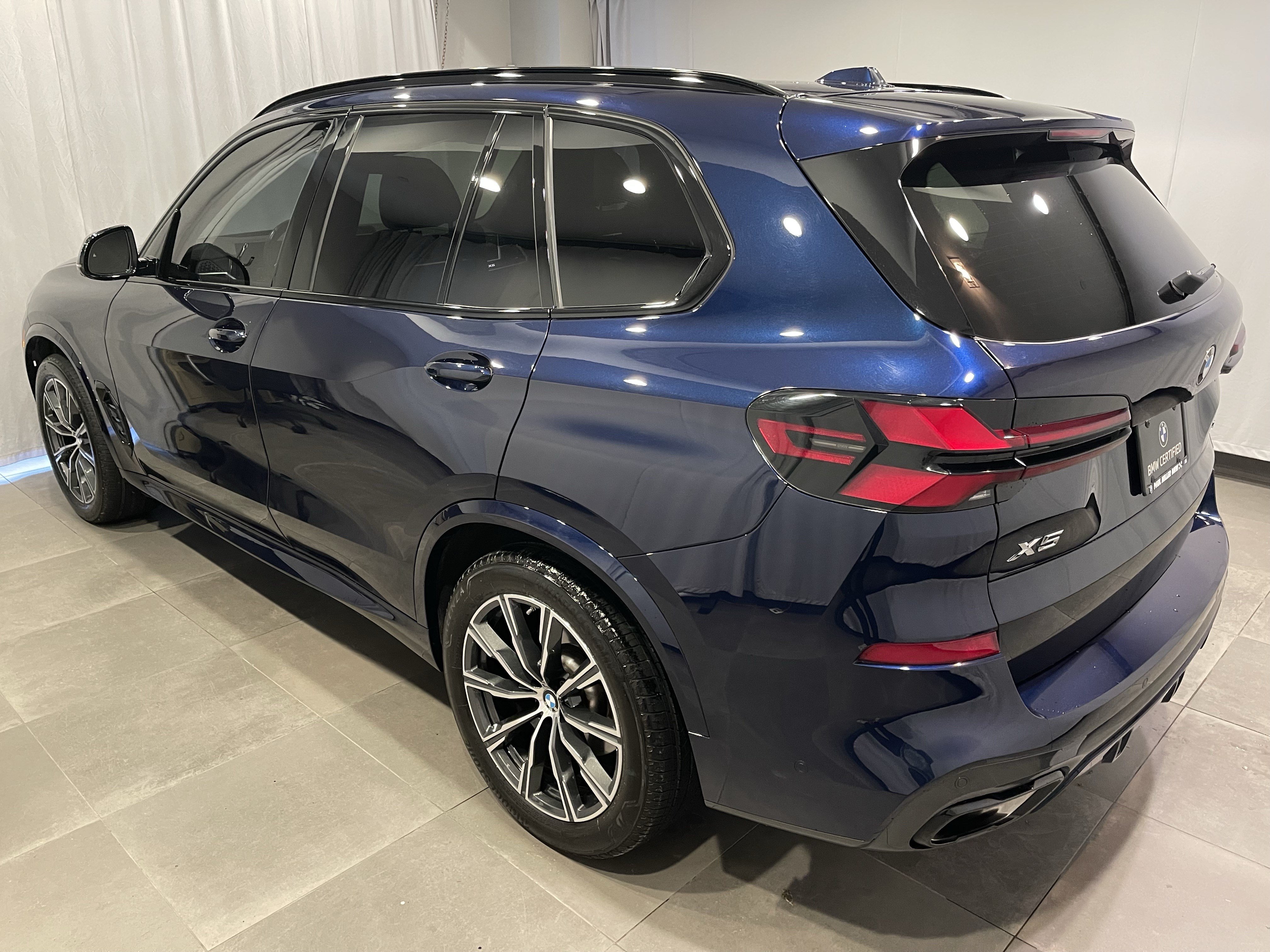 Certified 2025 BMW X5 xDrive40i w/ M Sport Package AWD/4WD image 4