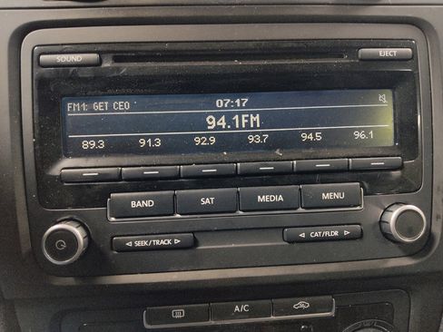 Used 2013 Volkswagen GTI 2-Door image 25