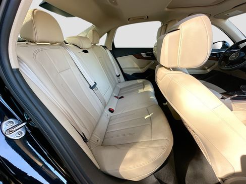 Used 2021 Audi A4 2.0T Premium w/ Convenience Package image 33