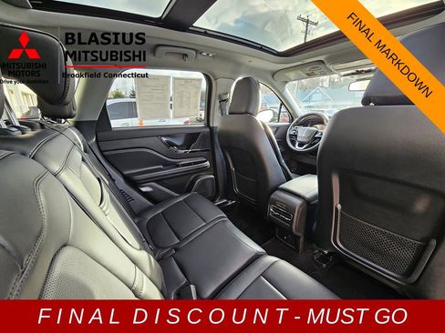 Used 2022 Lincoln Corsair AWD w/ Premium Package image 22