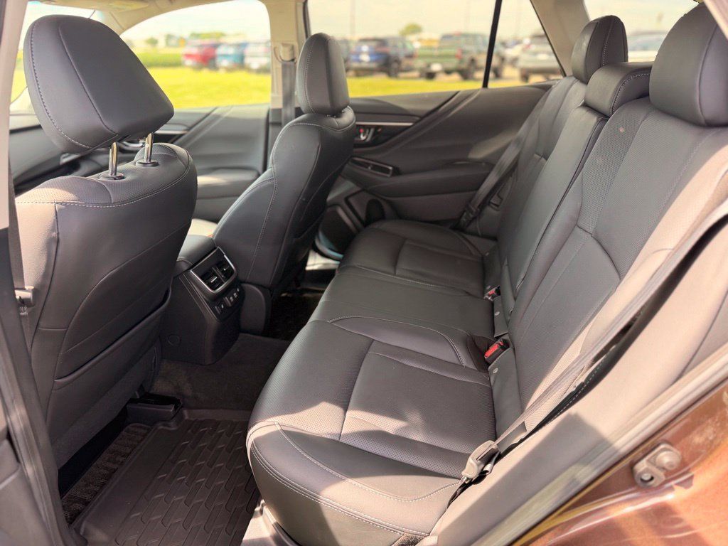 Used 2020 Subaru Outback Limited w/ Popular Package #2 AWD/4WD image 11
