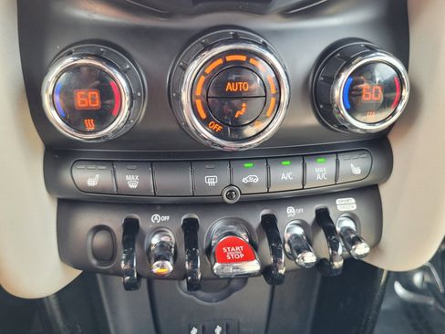 Used 2019 MINI Cooper S image 24