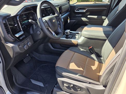 New 2026 Chevrolet Silverado 1500 High Country AWD/4WD image 5