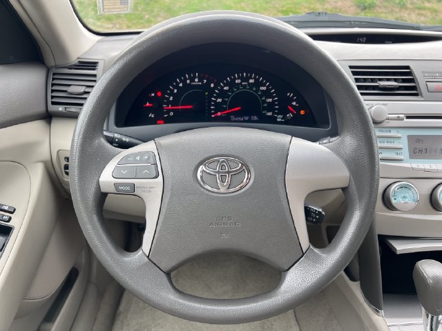 Used 2007 Toyota Camry LE FWD image 18
